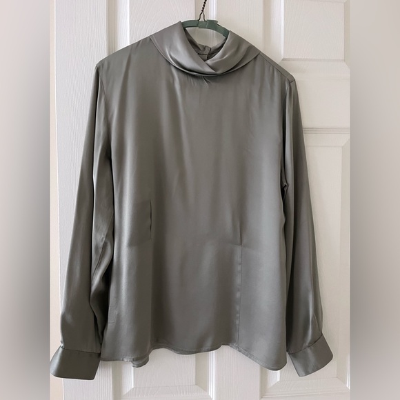 🩶 Vintage Jones New York 100% Silk Blouse | Size 4 | Cowl Neck - Picture 2 of 2